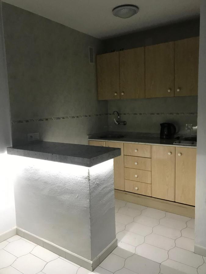 Estudios Y Apartamentos Benal Beach ベナルマデナ エクステリア 写真