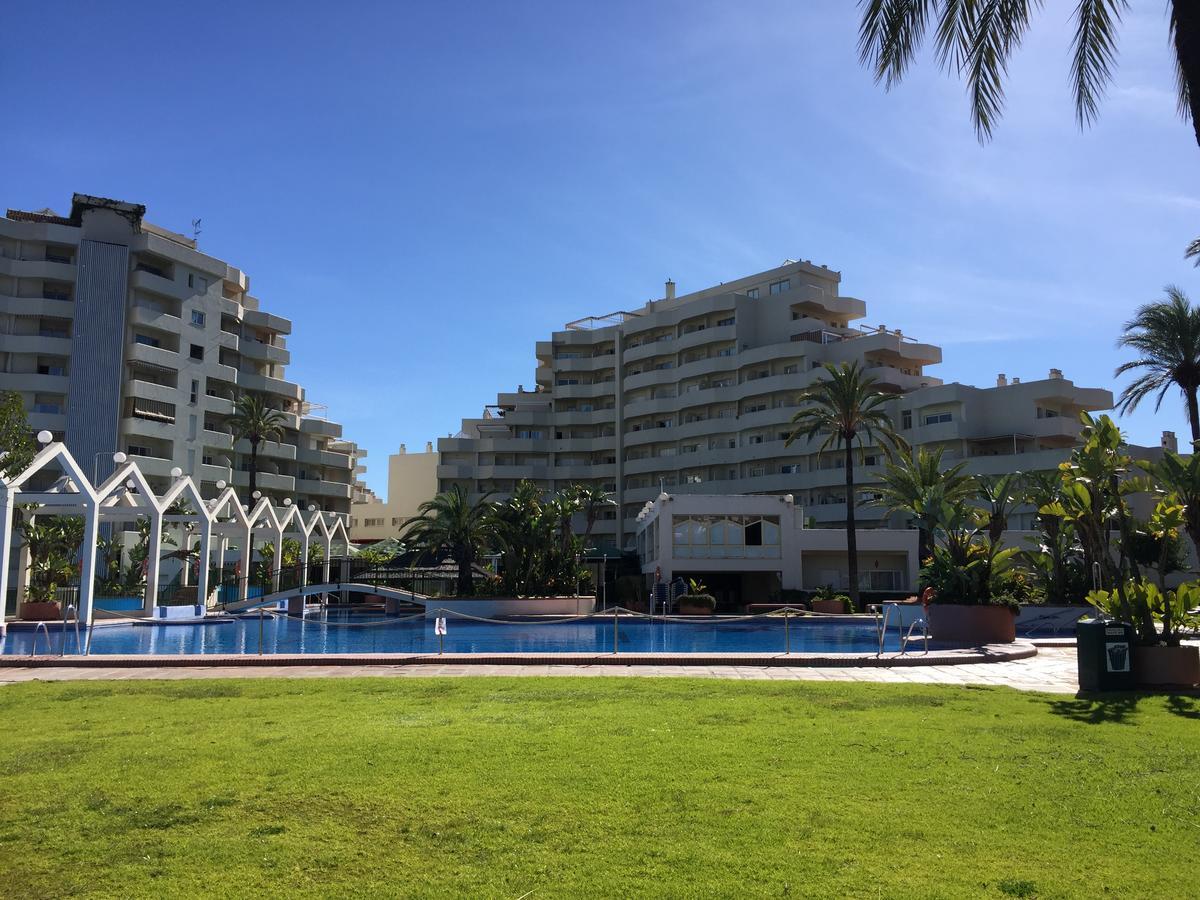 Estudios Y Apartamentos Benal Beach ベナルマデナ エクステリア 写真