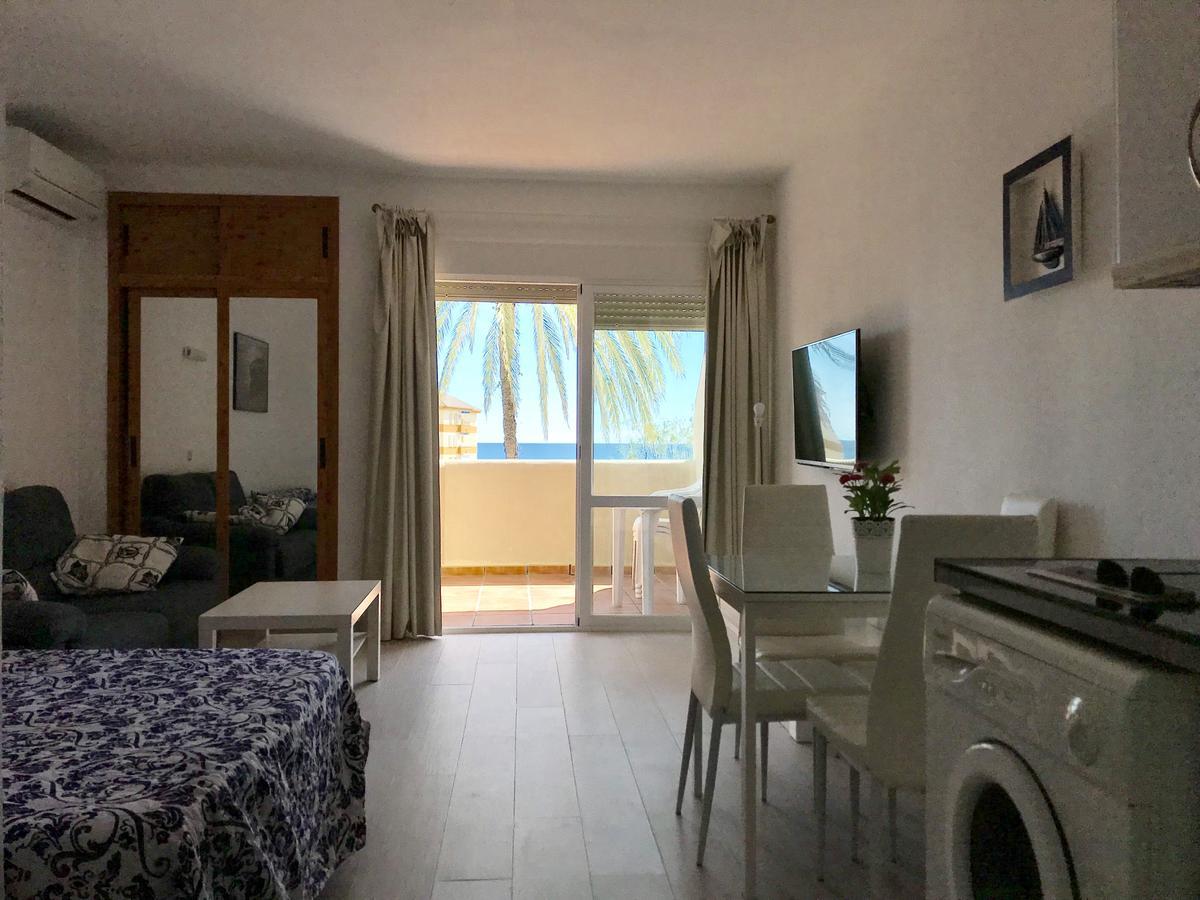 Estudios Y Apartamentos Benal Beach ベナルマデナ エクステリア 写真